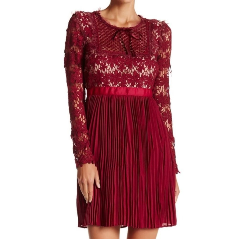 Romeo and Juliet Couture berry pleated lace dress